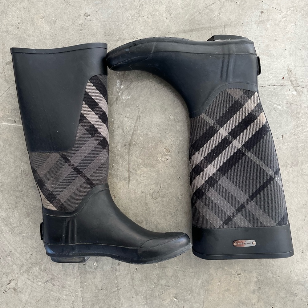 Burberry Clemence rain boots size 39/9